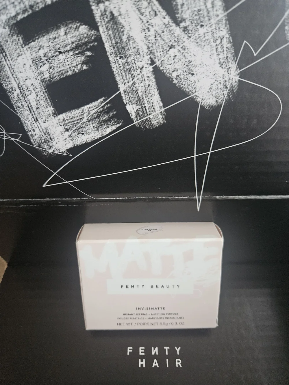 FENTY BEAUTY Invisimatte Translucent Mattifying Powder - Universal